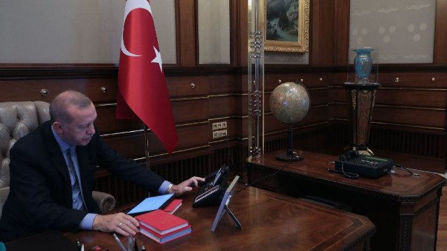 Cumhurbaşkanı Erdoğan, Barış Pınarı Harekatı hakkında liderlere bilgi verdi