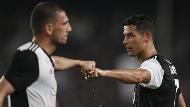 Ronaldo'dan Merih Demiral'a asker selamı!