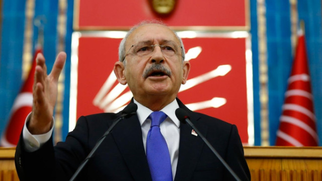 Kemal Kılıçdaroğlu, arabada sigara içme yasağını eleştirdi: Senin başka derdin yok mu?