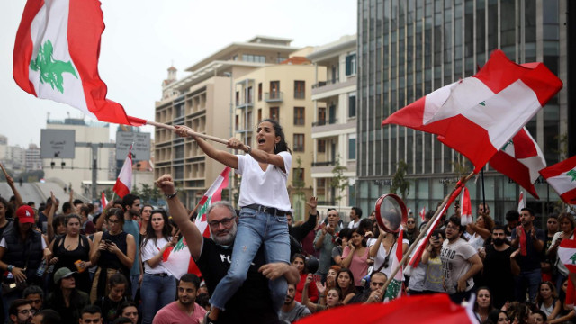 Lübnan Cumhurbaşkanı Avn’dan göstericilere:  Beğenmiyorsanız gidin