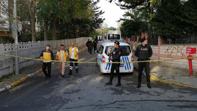 Bakırköy'de bir evde üç kişinin cansız bedeni bulundu