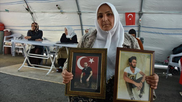 Necibe Çiftçi: Türk bayrağı altında doğduk Türk bayrağı altında da öleceğiz