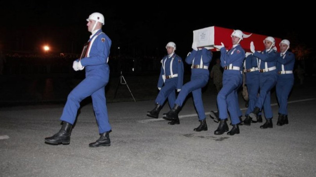 Hakkari'de şehit olan askerin cenazesi Konya'ya getirildi