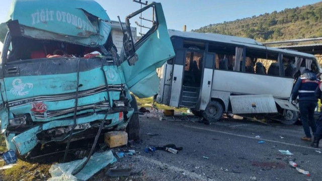 İzmir’de kaza: 4 kişi öldü