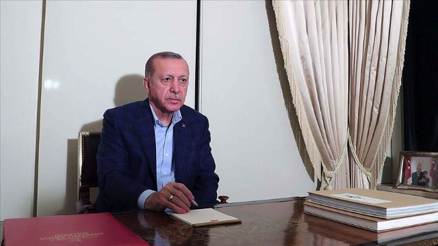 Cumhurbaşkanı Erdoğan: Mutlaka evlerimizde kalmaya devam edelim