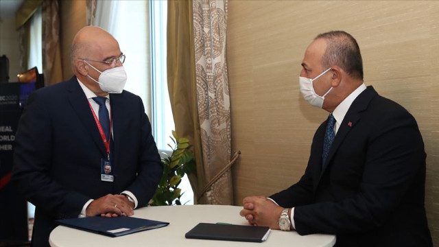 Bakan Çavuşoğlu, Yunan Dışişleri Bakanı ile görüştü
