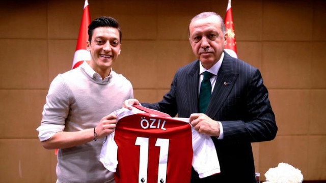 Almanya'dan Mesut Özil'e resmi özür mektubu