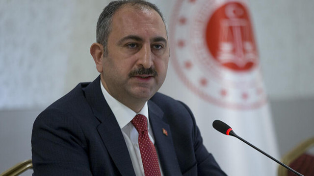 Adalet Bakanı Gül: Görevim süresince o cübbeyi giymedim ve giymeyeceğim
