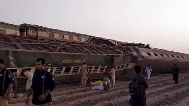 Pakistan'da tren kazası: 30 kişi hayatını kaybetti