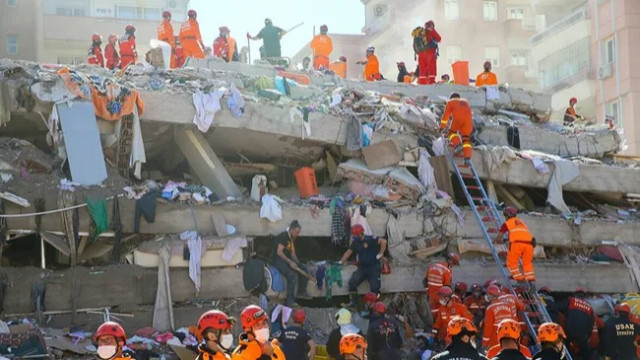 İzmir depreminde yıkılan Rıza Bey Apartmanı'nın bilirkişi raporu