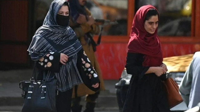 Taliban’dan kadınlara kriket yasağı