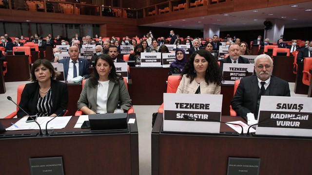 HDP Eş Genel Başkanı Pervin Buldan tezkereye yanlışlıkla 'evet' dedi