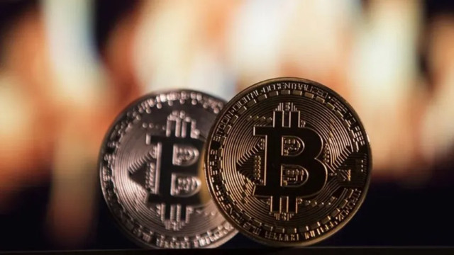 Bloomberg anketi: Bitcoin 10 bin doların altına düşebilir
