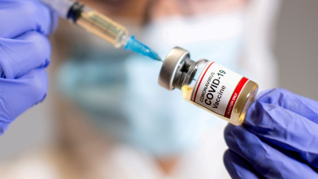 Pes dedirten sağlık skandalı! Aynı şırıngayla 30 öğrenciye Kovid-19 aşısı yaptı