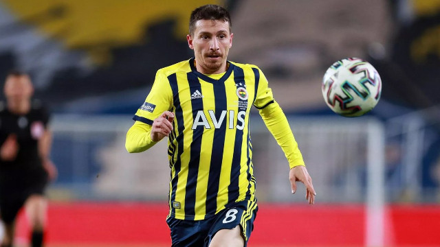 Fenerbahçe'de UEFA listesi değişti! Mert Hakan kadro dışı