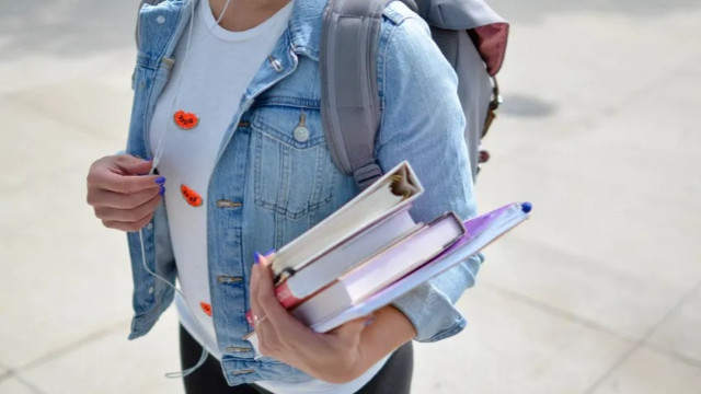 MEB uyardı: Erasmus'a giden öğrenciler iltica ediyor
