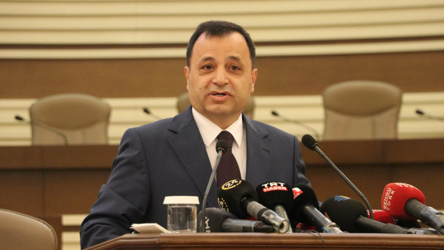 AYM Başkanı Arslan'dan adil yargılama çağrısı