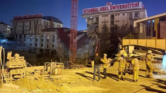 Küçükçekmece'de üniversite binası çöktü! 1 öğrenci yurdu ve 6 apartman tahliye edildi