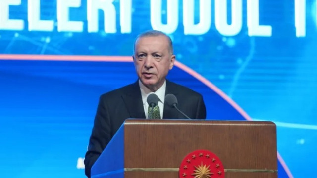 Cumhurbaşkanı Erdoğan'dan beyin göçü açıklaması: Gençlerimizin yurtdışına çıkmasına karşı değiliz