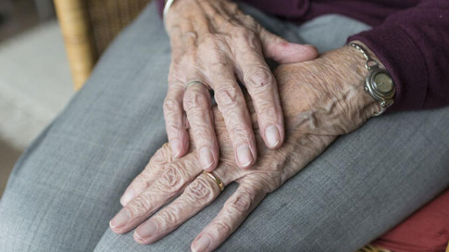 Prof. Dr. Çil: 1 saatlik işlemle ellerdeki yaşlılık izlerini silmek mümkün