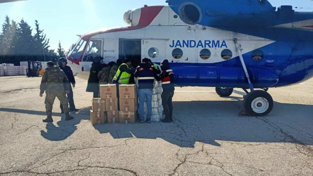 Gaziantep’te 532 köydeki depremzedelere helikopterle yardım götürüldü