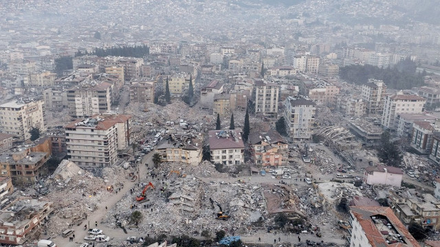 Depremin maddi hasarında ilk rakam belirlendi: Enkazın faturası en az 12 milyar lira