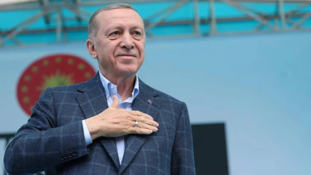 Erdoğan'dan gençlere mesaj: Kimsenin hayallerinizle aranıza girmesine müsaade etmeyin