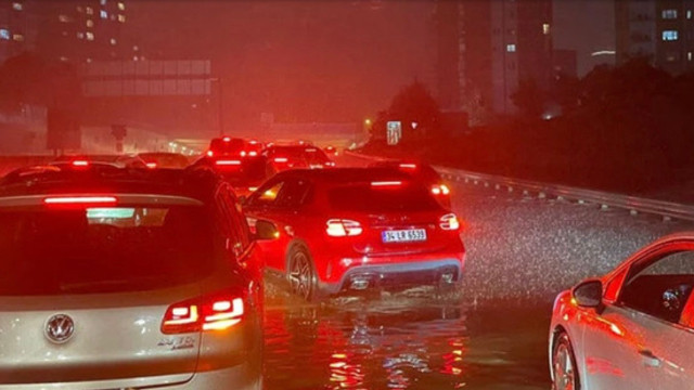 İstanbul'da şiddetli sağanak yağış! Arnavutköy ve Başakşehir'de su baskınları yaşandı