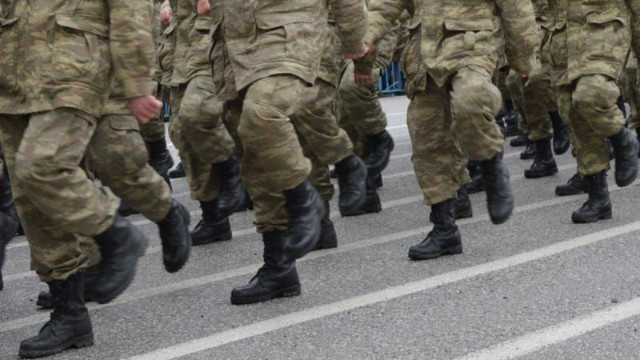 MSB üs bölgelerinde askerlerin akıllı telefon kullanımını yasakladı
