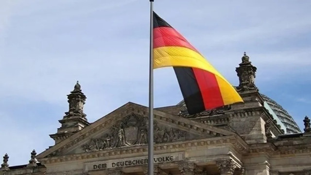 Almanya'da çifte vatandaşlığa kolaylık: Süre düşürüldü