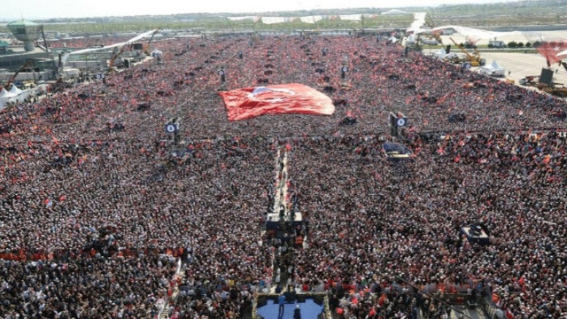 AK Parti seçim öncesi büyük İstanbul mitingi yapacak