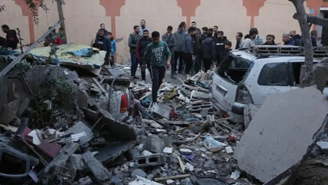 İsrail Gazze'de yardım kamyonlarını vurdu: Çok sayıda kişi hayatını kaybetti