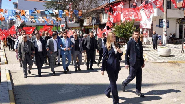 En genç kadın belediye başkanı Çanakkale'de: 22 yaşında Türkiye tarihine geçti