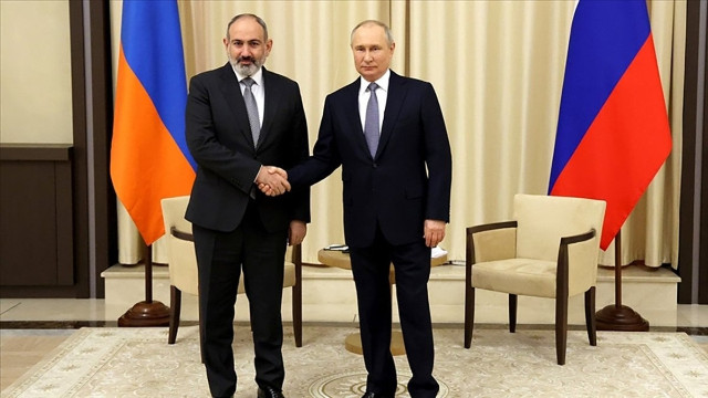 Putı̇n ve Paşinyan anlaşmaya vardı: Rus güçleri Ermenistan'dan çekilecek