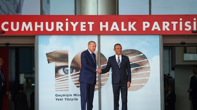 Cumhurbaşkanı Erdoğan CHP Genel Merkezi'nde! CHP lideri Özel kapıda karşıladı