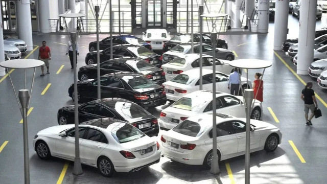 Otomobil alıp satacaklar dikkat! Kritik tarihe erteleme kararı
