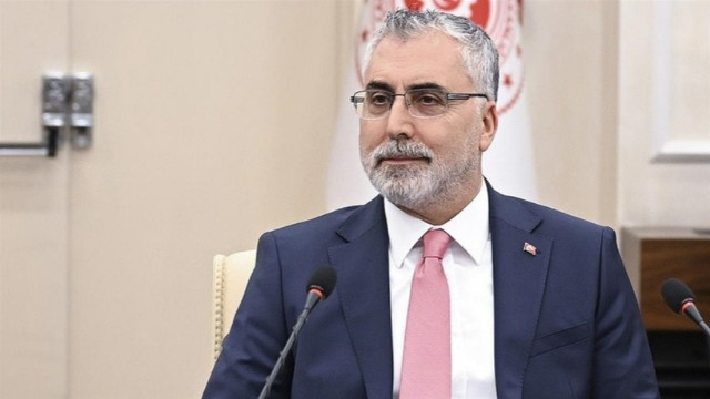 Bakan Işıkhan'dan 'asgari ücret' açıklaması: Vatandaşı enflasyona ezdirmeyeceğiz