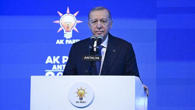 Cumhurbaşkanı Erdoğan: Sayın Özel oturduğu koltuğun hakkını hala veremedi