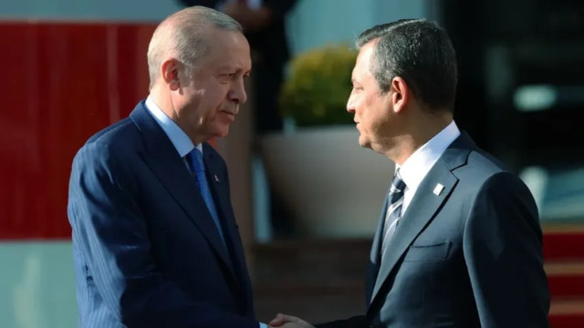 CHP Lideri Özgür Özel’in ‘Cunta’ ifadeleri hukuki krize dönüştü: 500 bin TL’lik tazminat davası