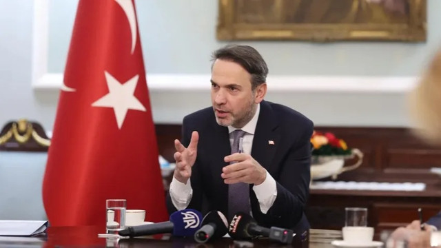 Avrupa'daki elektrik kesintileri Türkiye'yi etkiler mi? Bakan Bayraktar uyardı!