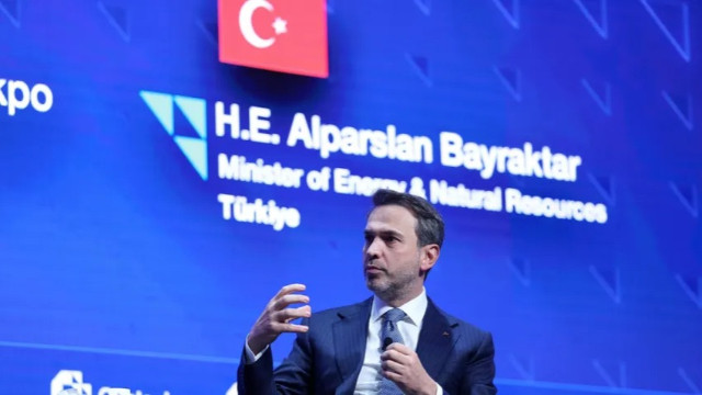 Avrupa’yı sarsan elektrik kesintileri Türkiye’yi etkiler mi? Bakan Bayraktar’dan net açıklama