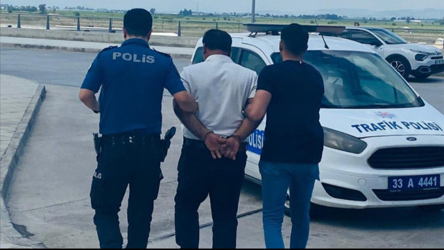 Interpol tarafından kırmızı bültenle aranan şüpheli Mersin'de yakalandı