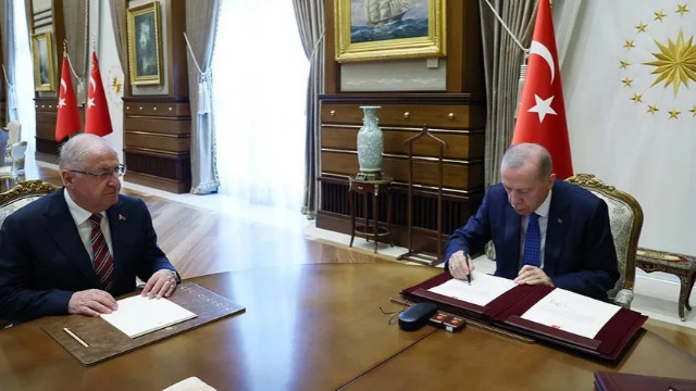Cumhurbaşkanı'na TSK'dan ihraç yetkisi maddesi tekliften çıkıyor! Torba kanun teklifinde değişiklik
