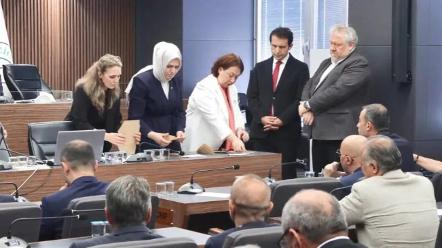 İstanbul'un üç ilçesinde seçim günü: Gaziosmanpaşa Belediyesi AK Parti'ye geçti