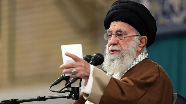 Hamaney: Siyonistler bedel ödeyecek