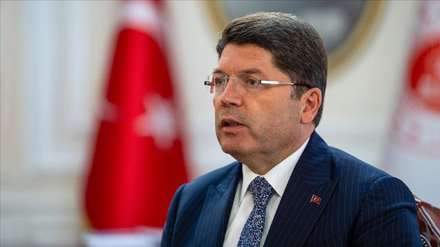 Bakanı Tunç: 1 yıl ceza alan 18 gün cezaevinde kalacak