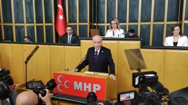 Bahçeli’den Leman’a karikatür tepkisi: Ahlaksızlığa sessiz kalamayız