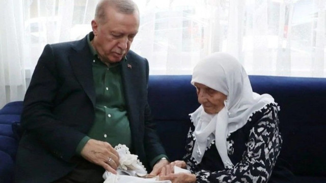 Cumhurbaşkanı Erdoğan'dan, 15 Temmuz'da iki oğlu ve damadı şehit olan Muzaffer nineye ziyaret