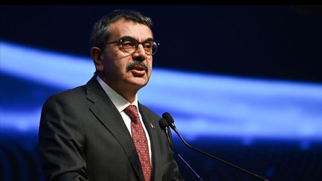 Milli Eğitim Bakanı Tekin: Çocuklarımızı demoralize edecek şeylerden çok rahatsız oluyorum