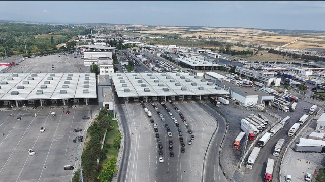 Yıllık izinlerini memleketlerinde geçiren gurbetçilerin dönüş yolculuğu sürüyor